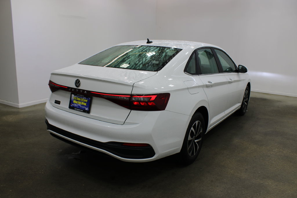 Used 2026 Volkswagen Jetta S FWD image 5