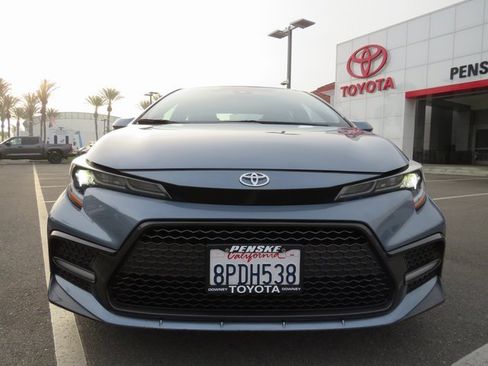 Used 2020 Toyota Corolla SE image 2