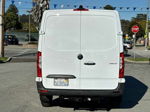 Used 2019 Mercedes-Benz Sprinter 144 image 5