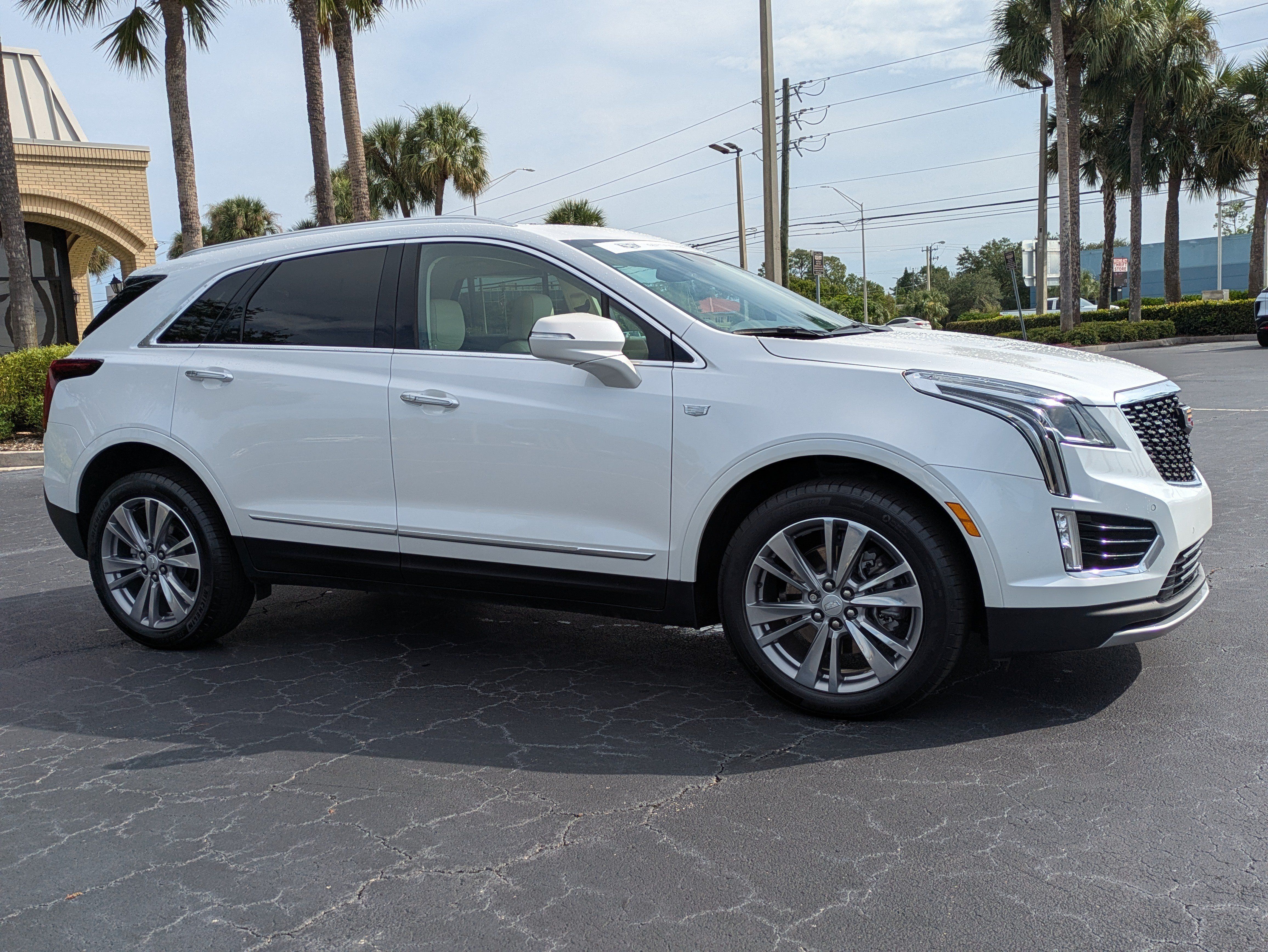 Used 2024 Cadillac XT5 Premium Luxury AWD/4WD image 6