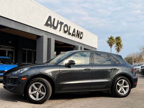 Used 2017 Porsche Macan Base image 1