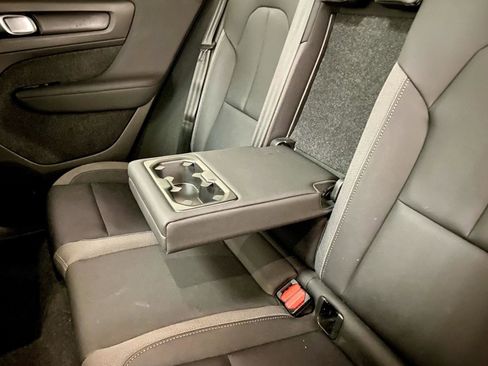 Used 2023 Volvo XC40 Recharge Plus AWD/4WD image 19