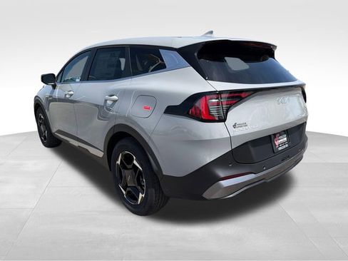 New 2026 Kia Sportage EX FWD image 5