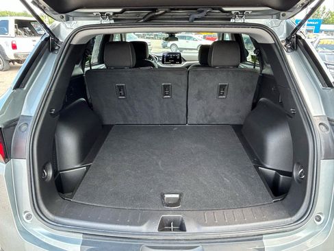 Used 2025 Chevrolet Blazer LT FWD image 17
