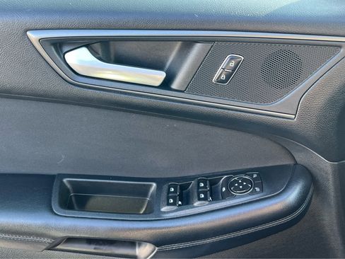 Used 2017 Ford Edge SE image 30