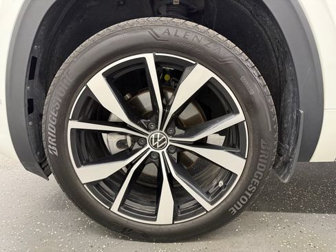 Used 2024 Volkswagen Atlas SEL Premium R-Line AWD/4WD image 19