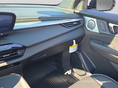 New 2026 Buick Enclave Avenir w/ Super Cruise Package image 26