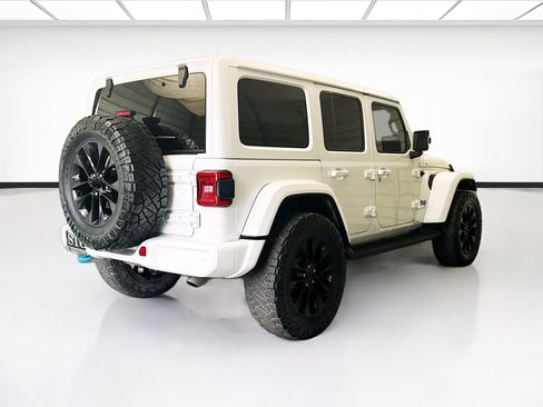 Used 2021 Jeep Wrangler Unlimited Sahara AWD/4WD image 4