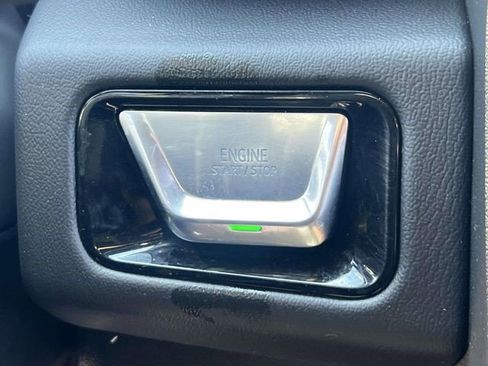 Certified 2025 GMC Yukon XL Denali AWD/4WD image 29