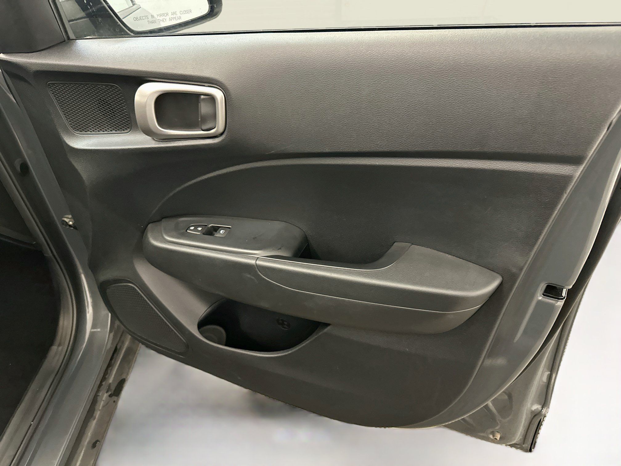 Used 2025 Hyundai Venue SEL FWD image 33
