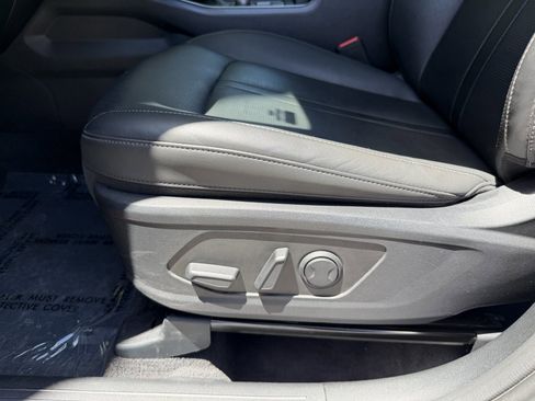 Used 2025 Kia Sorento S w/ Panoramic Sunroof Package FWD image 29