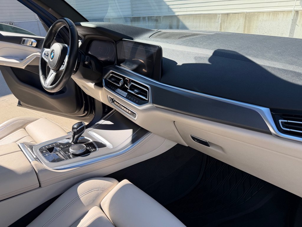 Used 2022 BMW X5 xDrive40i w/ M Sport Package AWD/4WD image 26