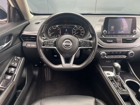 Used 2024 Nissan Altima 2.5 SR image 13