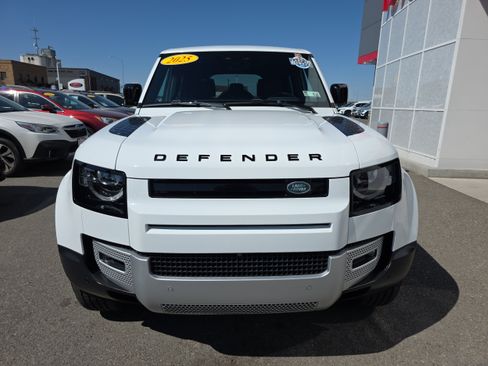 Used 2025 Land Rover Defender 110 S AWD/4WD image 4
