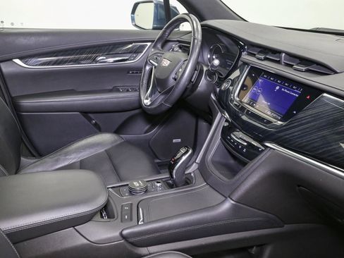Used 2020 Cadillac XT6 Premium Luxury image 21
