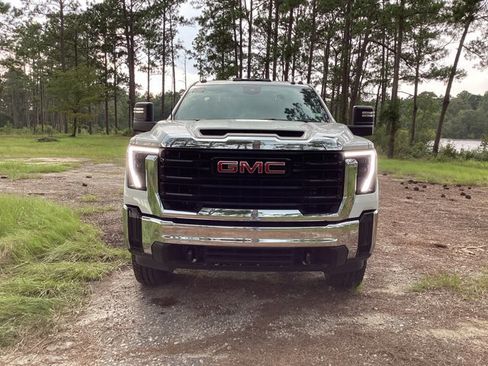 New 2025 GMC Sierra 2500 Pro w/ Convenience Package image 2