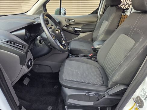 Used 2022 Ford Transit Connect XLT image 9