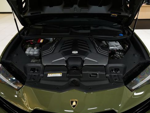 Used 2023 Lamborghini Urus Performante AWD/4WD image 39