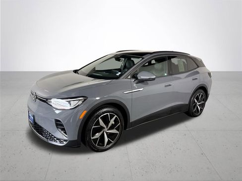 Used 2023 Volkswagen ID.4 Pro S image 2
