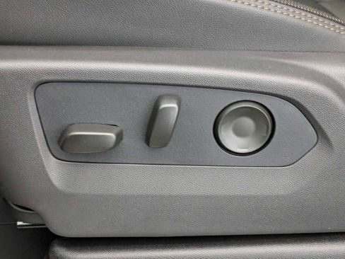 New 2026 Chevrolet Suburban High Country image 18