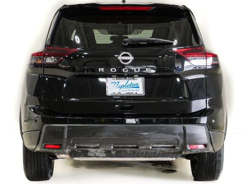 Used 2025 Nissan Rogue SV image 7