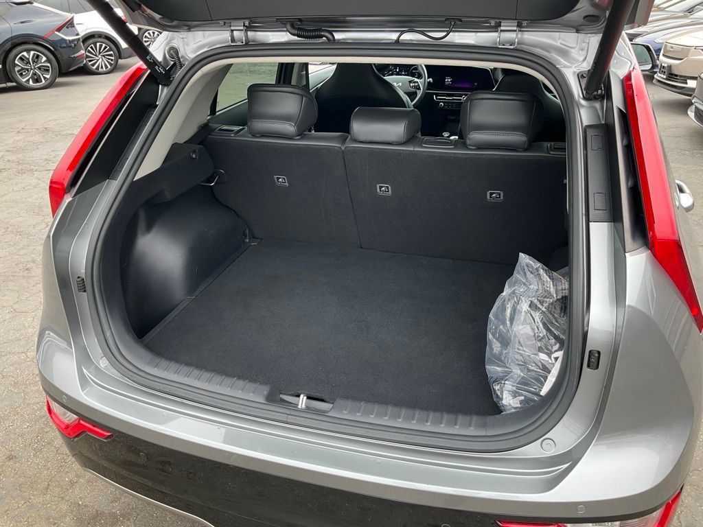 Used 2024 Kia Niro Wind FWD image 8