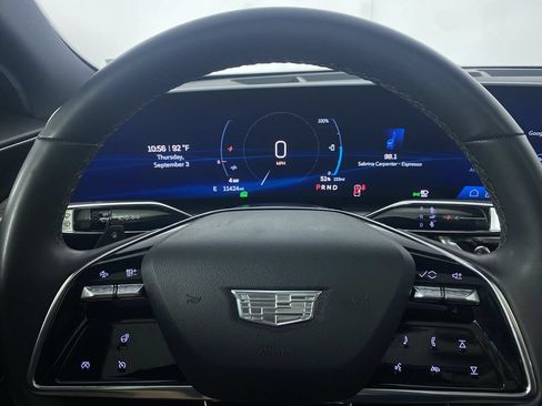 Certified 2024 Cadillac Lyriq Luxury AWD/4WD image 3