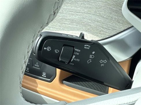 New 2025 Volkswagen ID. Buzz 1st Edition image 22