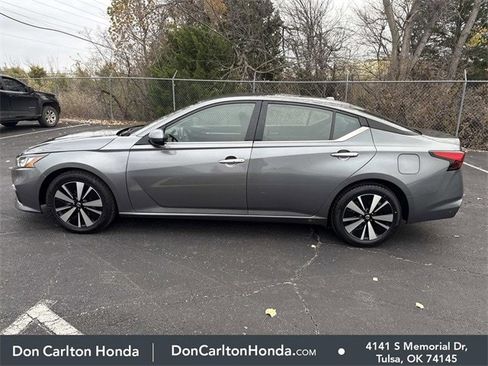 Used 2022 Nissan Altima 2.5 SV image 9
