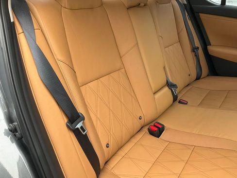 Used 2020 Nissan Sentra SV w/ SV Premium Package image 50