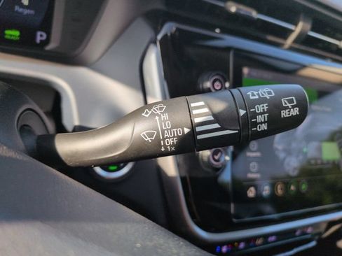 Used 2022 Chevrolet Bolt EUV Premier w/ Sun & Sound Package FWD image 36