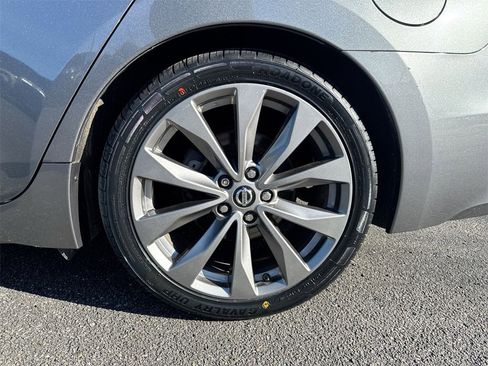 Used 2020 Nissan Maxima Platinum image 28