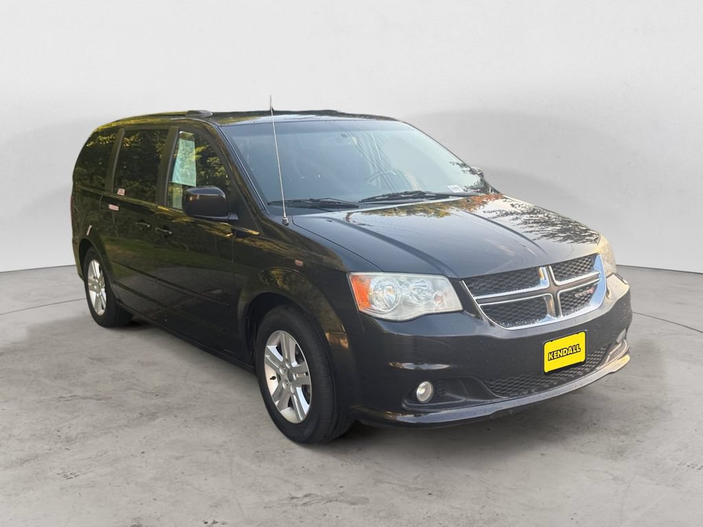 Used 2011 Dodge Grand Caravan Crew w/ Entertainment Group 1 FWD image 3