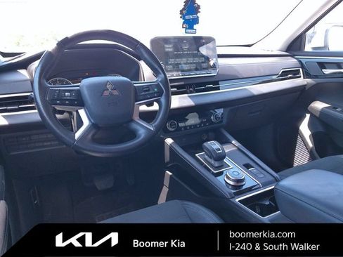 Used 2022 Mitsubishi Outlander SE FWD image 10