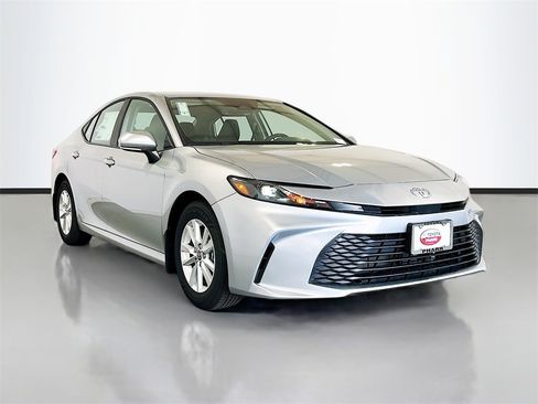 New 2026 Toyota Camry LE image 3