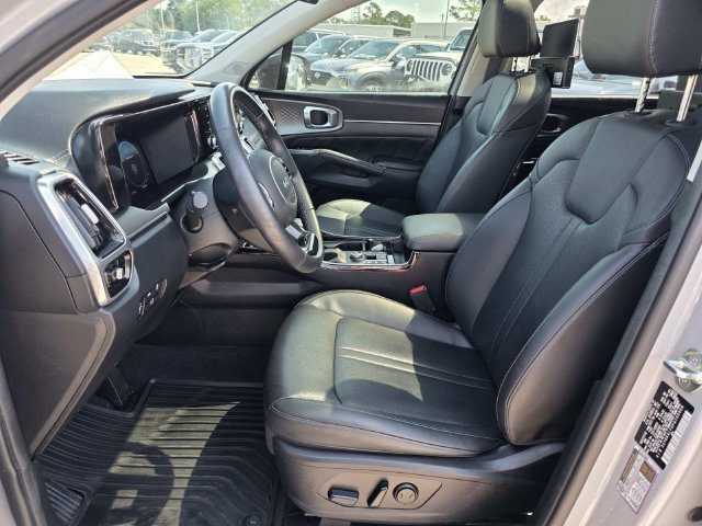 Used 2023 Kia Sorento SX FWD image 9