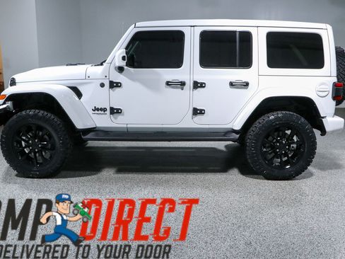 Used 2021 Jeep Wrangler Unlimited Sahara AWD/4WD image 10