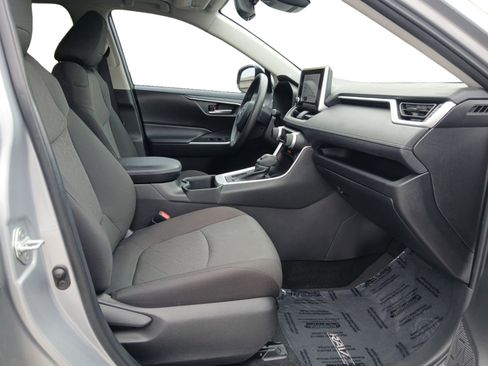 Used 2024 Toyota RAV4 XLE w/ Convenience Package image 15