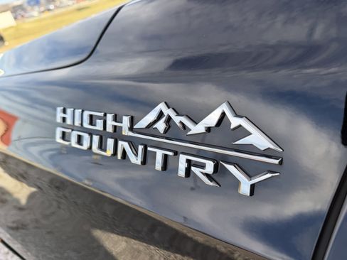 Used 2024 Chevrolet Tahoe High Country w/ Premium Package image 11