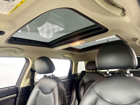 Used 2011 MINI Cooper Countryman Base image 21