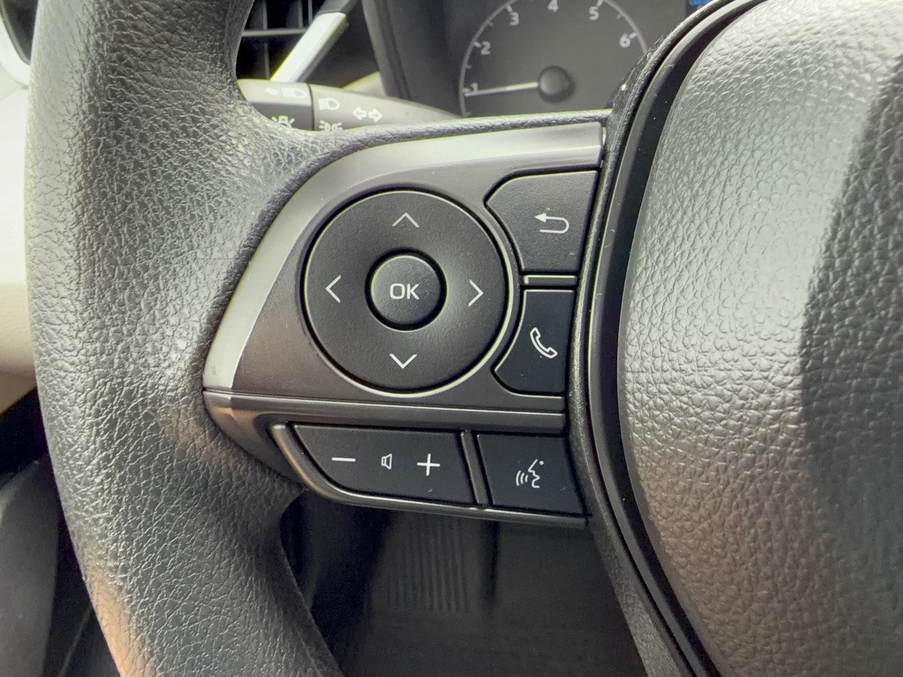 Certified 2024 Toyota Corolla LE FWD image 18