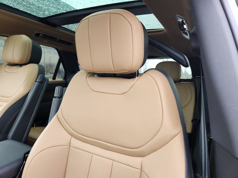 Used 2024 Land Rover Range Rover Sport Dynamic SE image 11