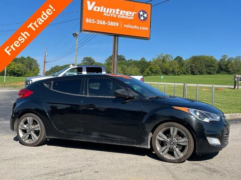 Used 2016 Hyundai Veloster w/ Option Group 02 FWD image 1