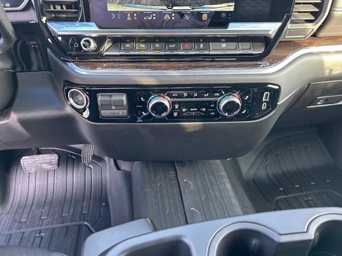 New 2026 GMC Sierra 1500 SLE w/ Preferred Package image 11