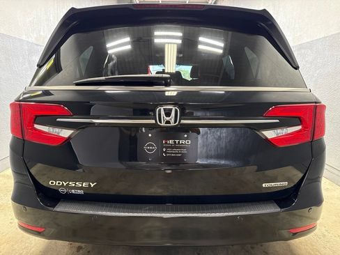 Used 2023 Honda Odyssey Touring image 6