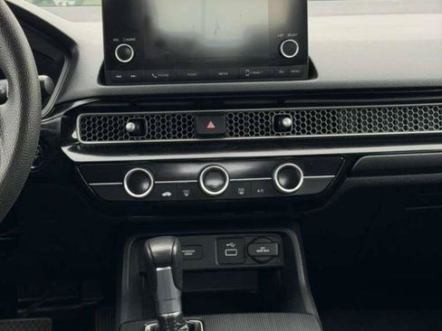 Used 2022 Honda Civic LX image 27