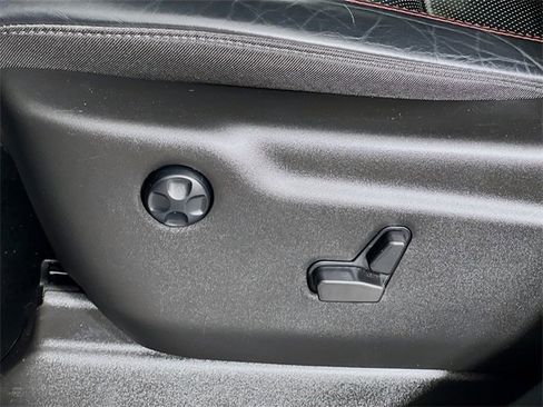 Used 2024 Dodge Durango GT image 11