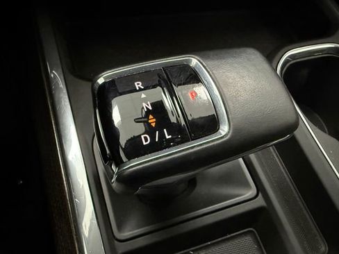 Used 2025 Chevrolet Silverado 1500 RST AWD/4WD image 19