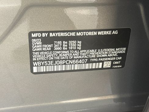 Used 2023 BMW i7 xDrive60 AWD/4WD image 27