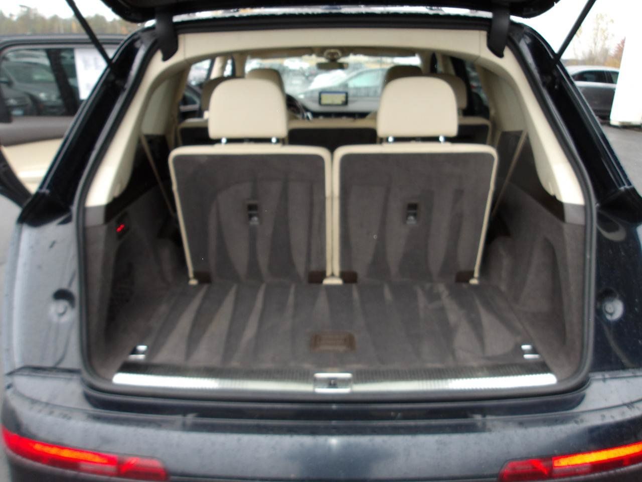 Used 2018 Audi Q7 3.0T Premium Plus AWD/4WD image 12